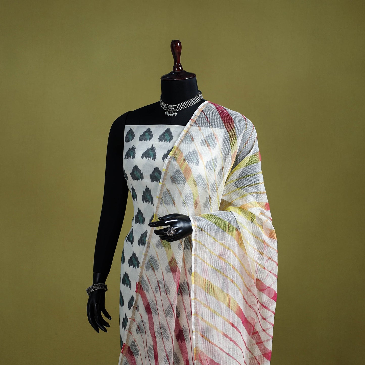 White - tie-dye kota doria cotton leheriya dupatta 11