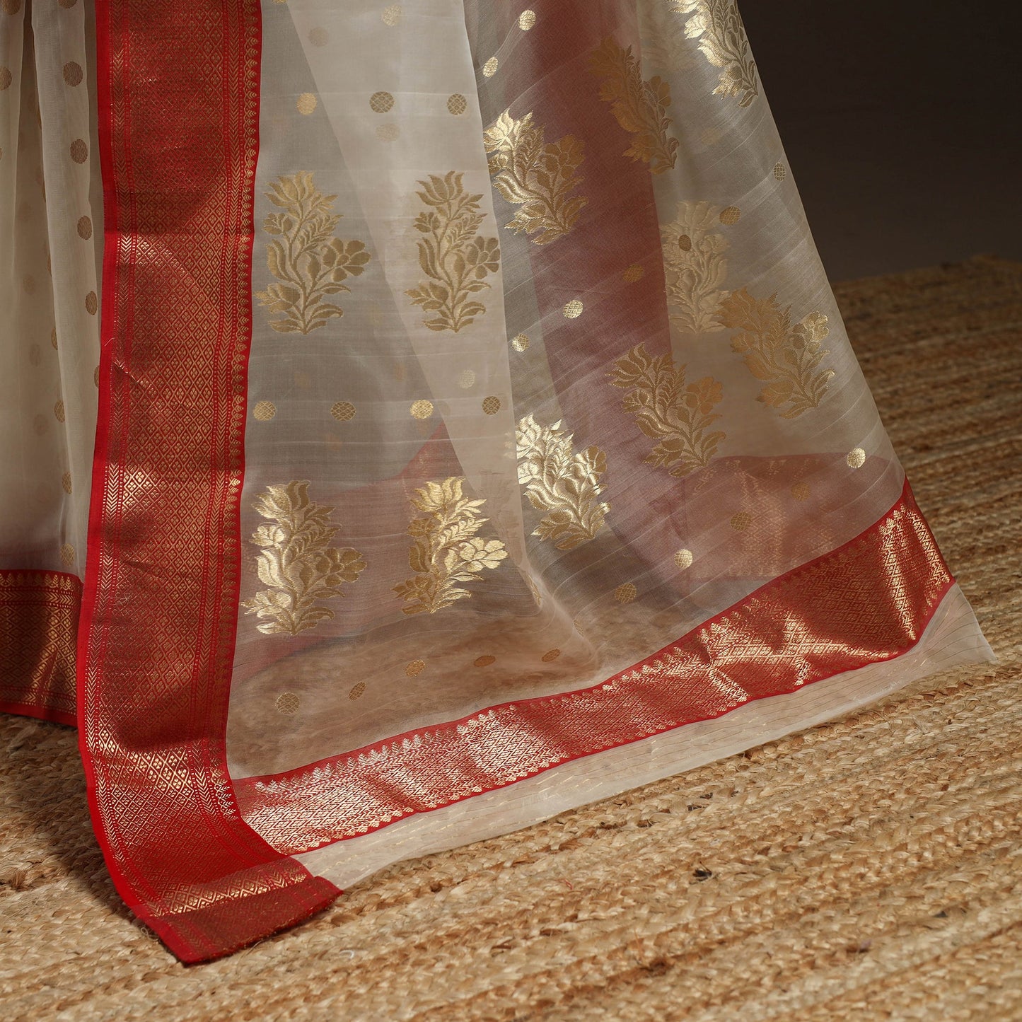 White - traditional handloom chanderi silk saree 04