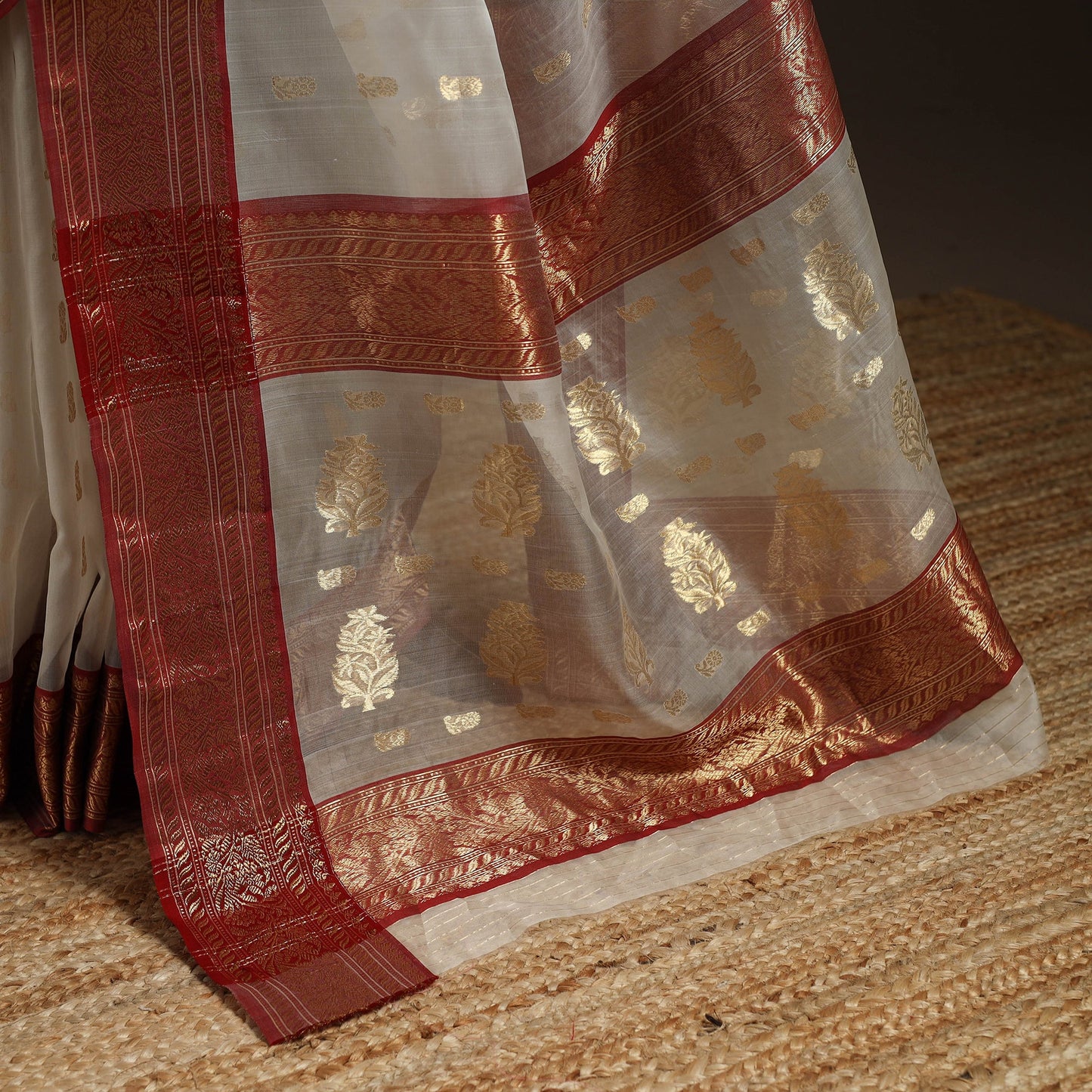 White - traditional handloom chanderi silk saree 06