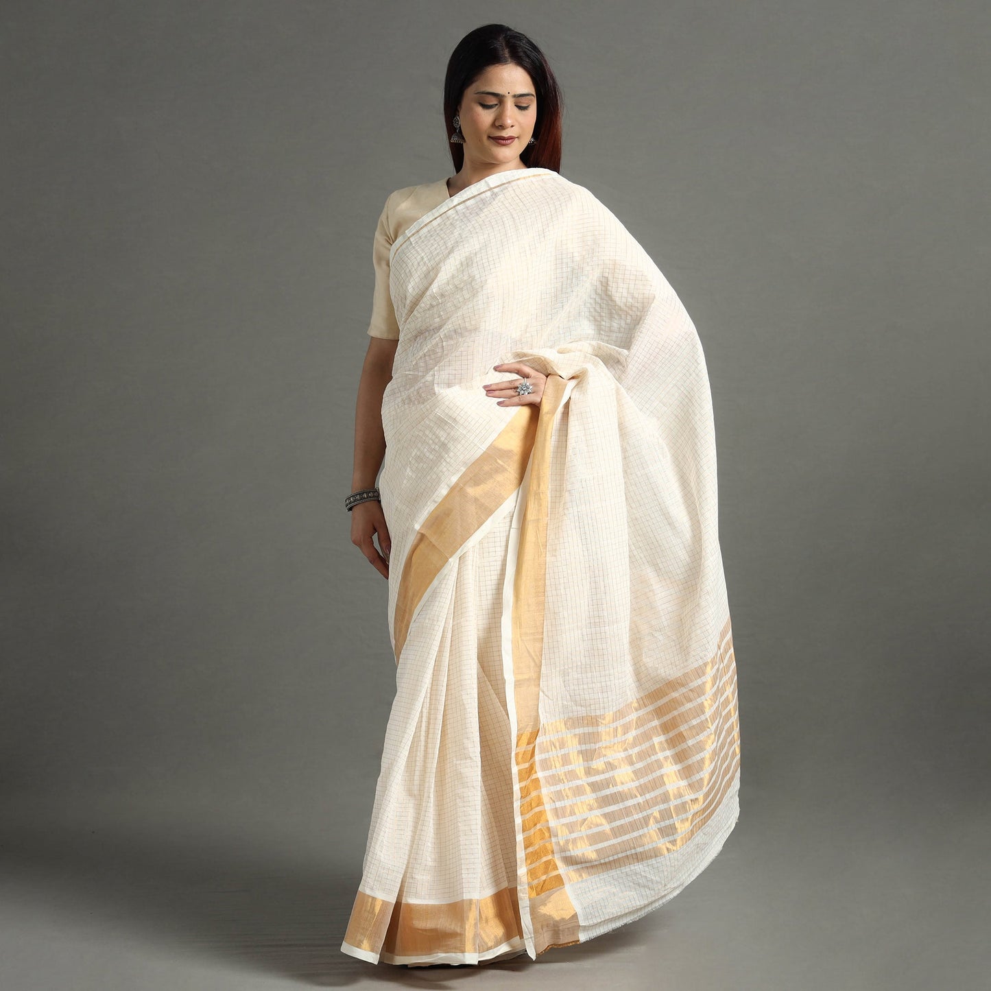Traditional Venkatagiri Handloom Cotton Zari Checks Saree with One Side Zari Border 31