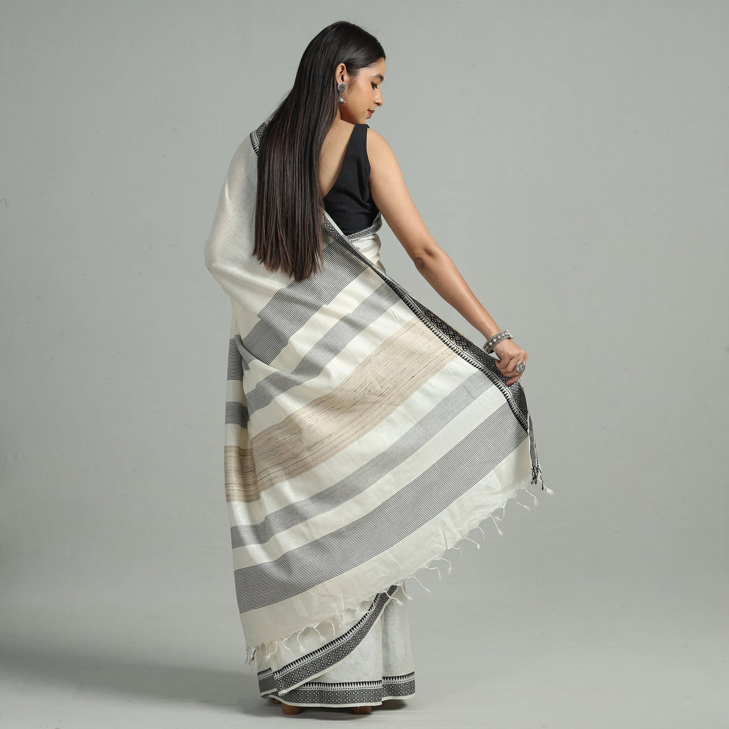 White - traditional vidarbha tussar silk handloom saree