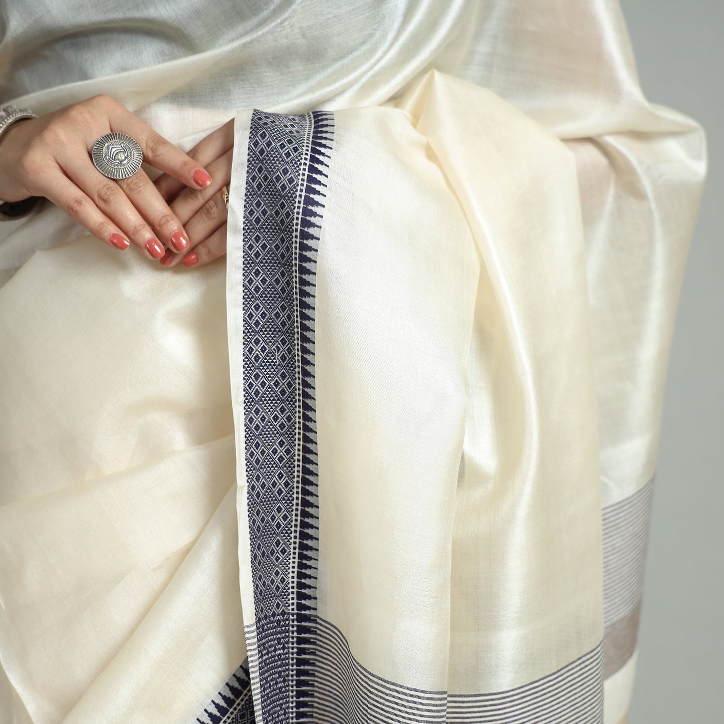 White - traditional vidarbha tussar silk handloom saree