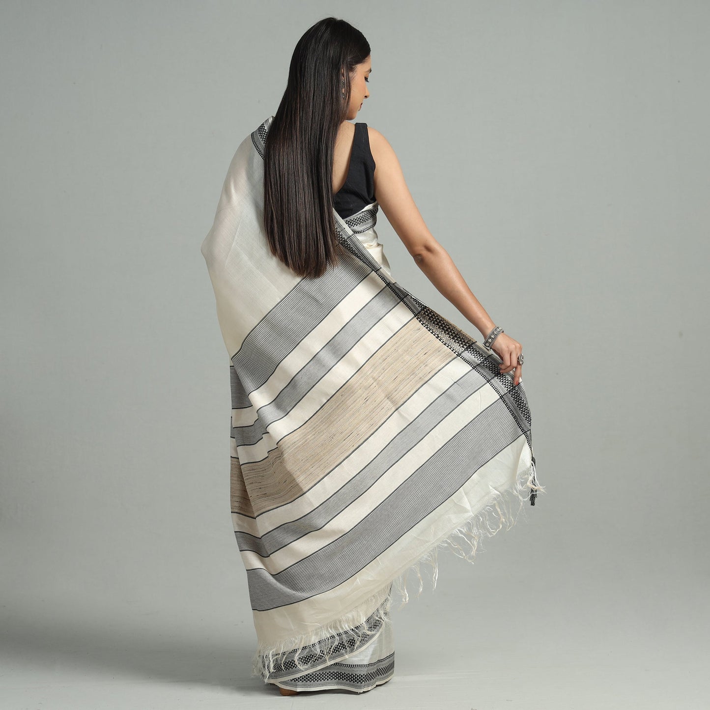 White - traditional vidarbha tussar silk handloom saree