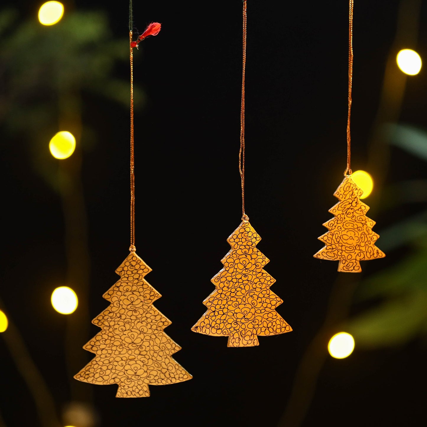 X-mas tree - kashmir handpainted christmas decor ornament