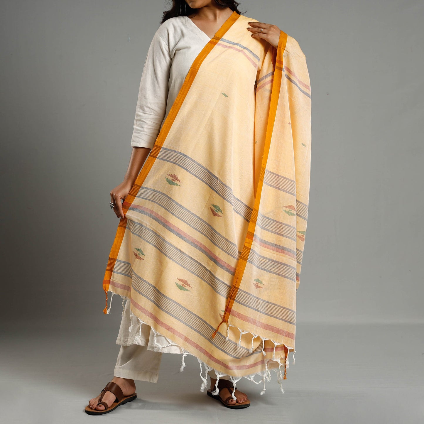Assam Weave Handloom Cotton Thread Buti Dupatta with Tassels Online at iTokri.com