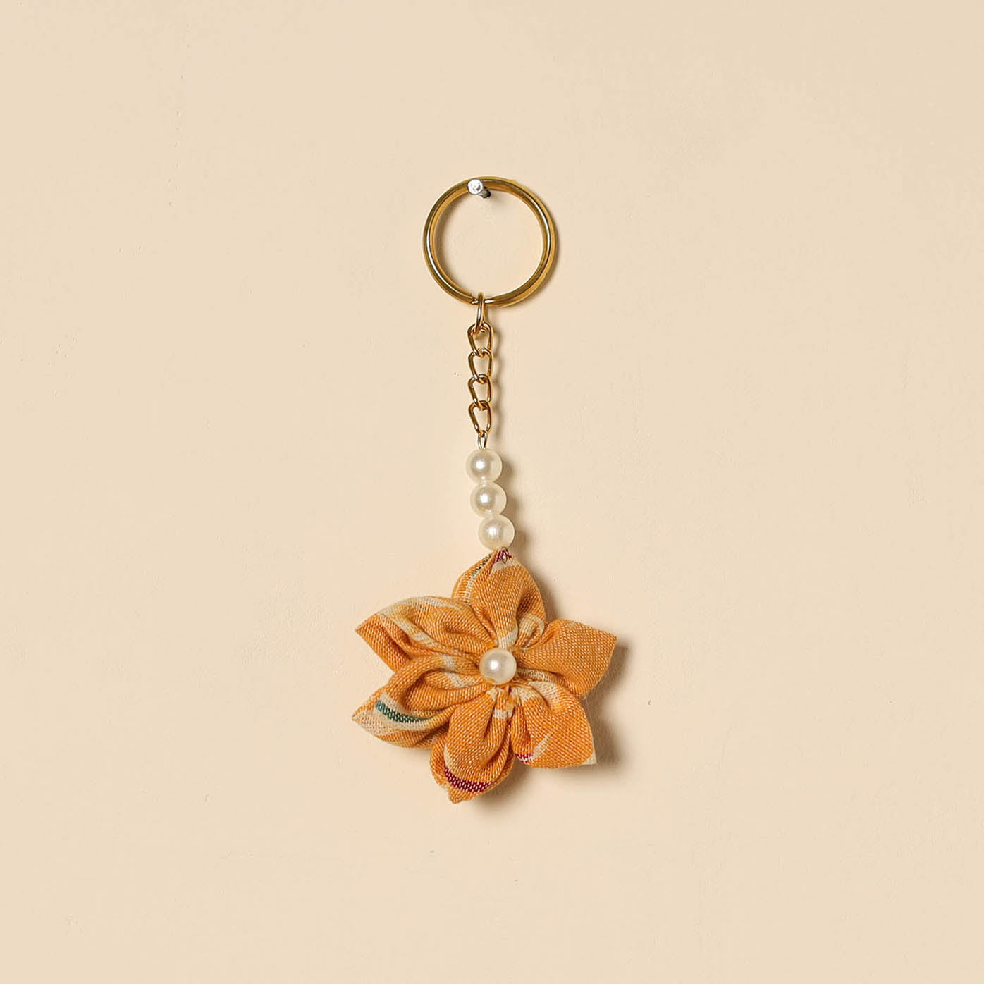 Beaded fabart flower keychain 03 - handcrafted