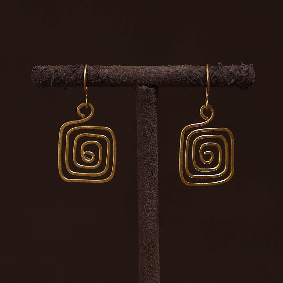 Brass metal handcrafted earrings 28