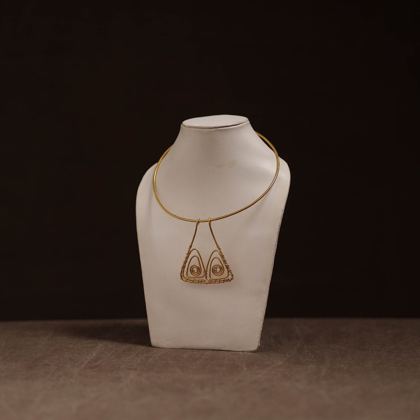 Brass metal handcrafted hasli necklace 105