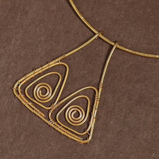 Brass metal handcrafted hasli necklace 105