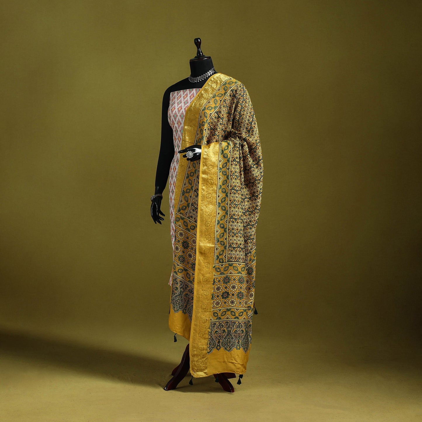 Hand natural dyed dola silk zari border dupatta