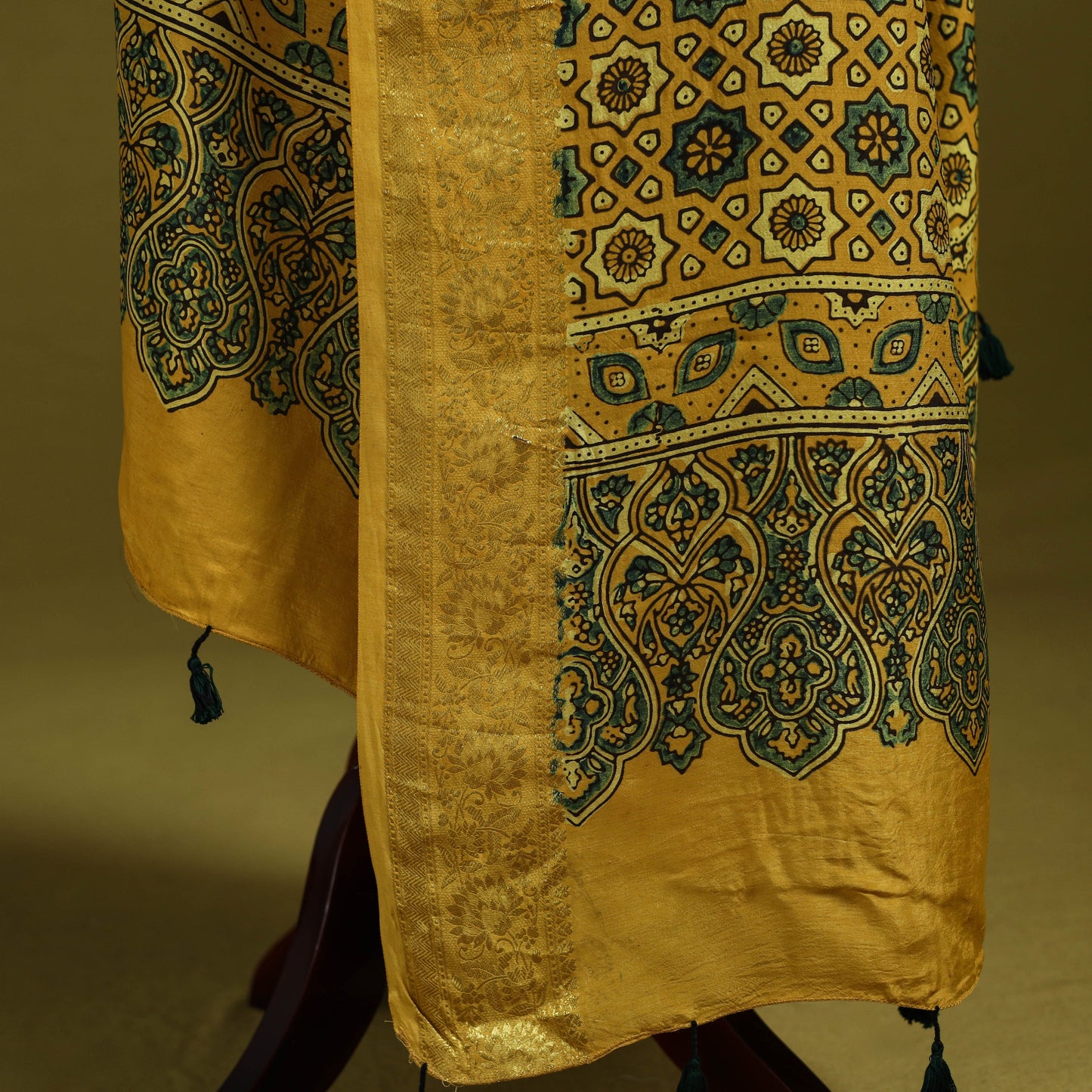 Hand natural dyed dola silk zari border dupatta