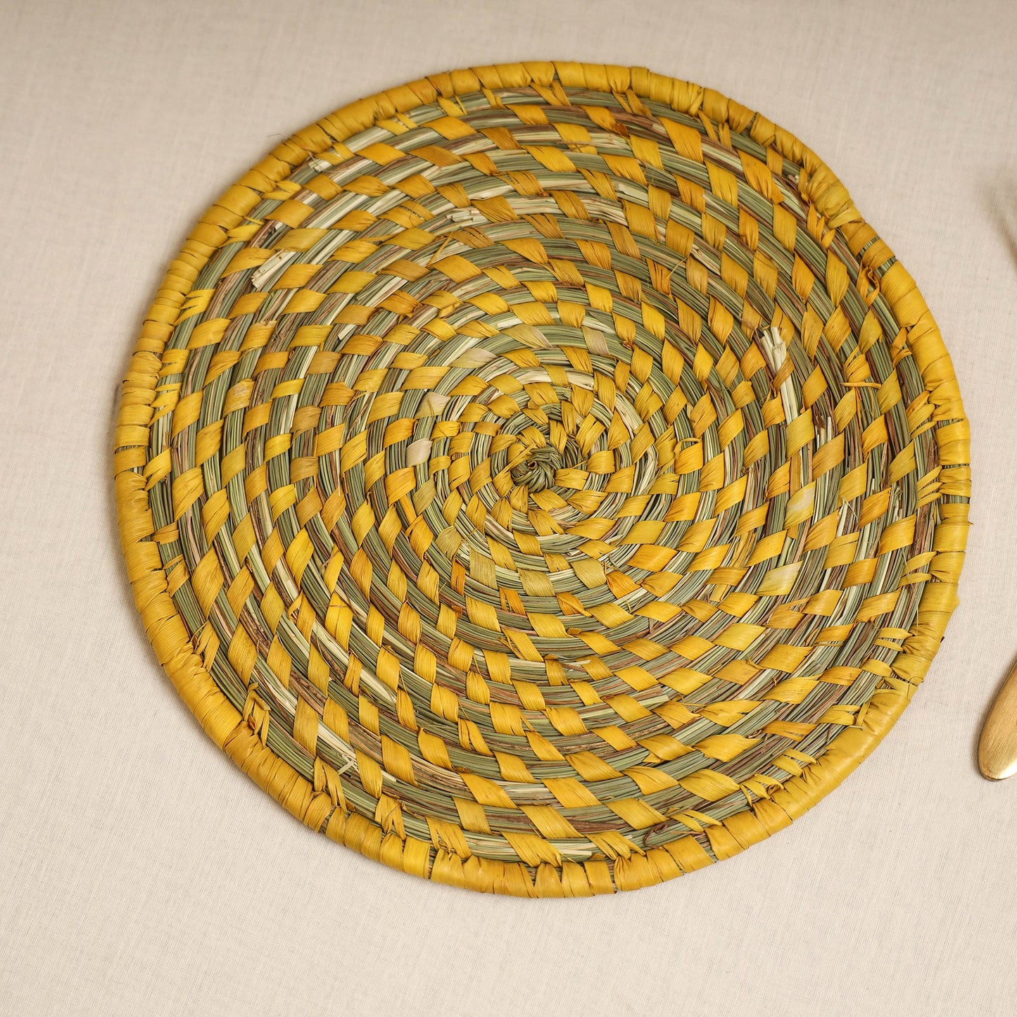 Yellow - handcrafted eco-friendly sabai grass spiral mat 07