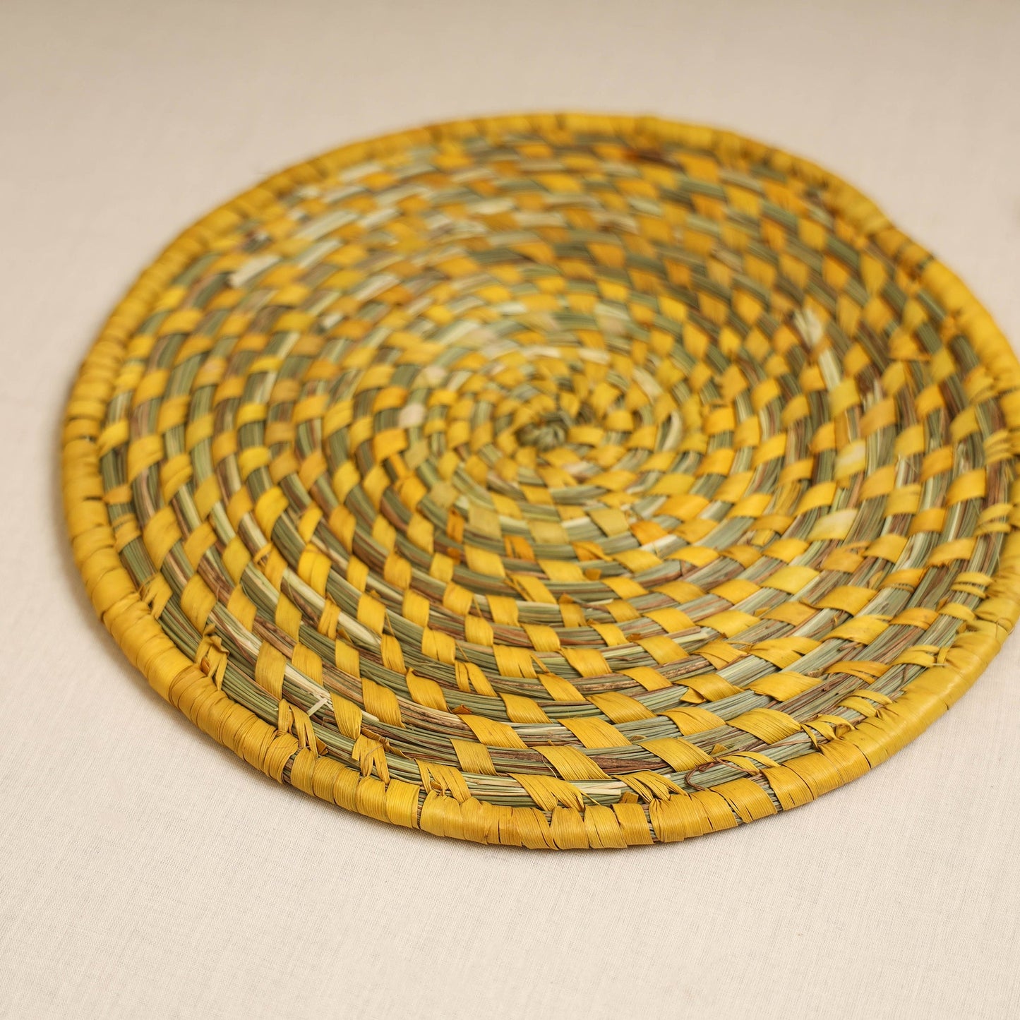 Yellow - handcrafted eco-friendly sabai grass spiral mat 07