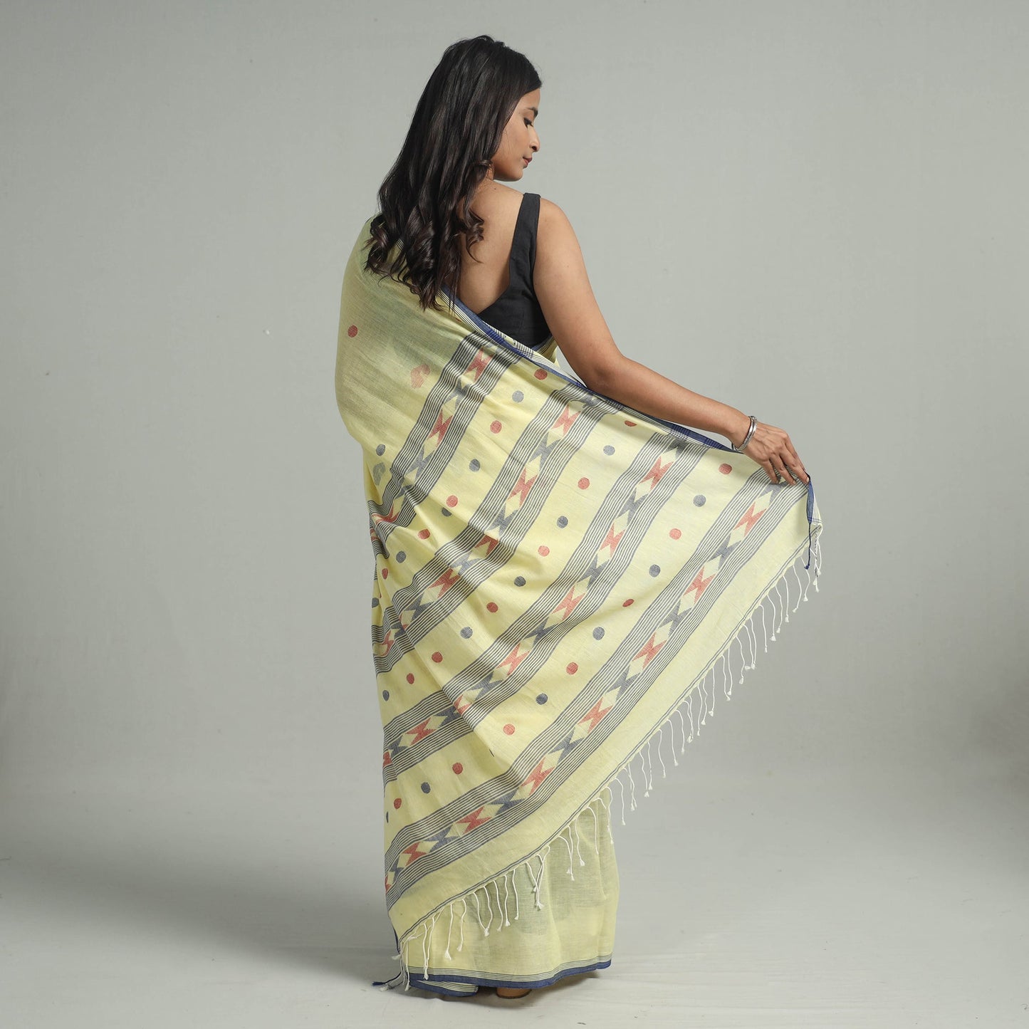 Handloom Cotton Phulia Jamdani Saree with Tassels