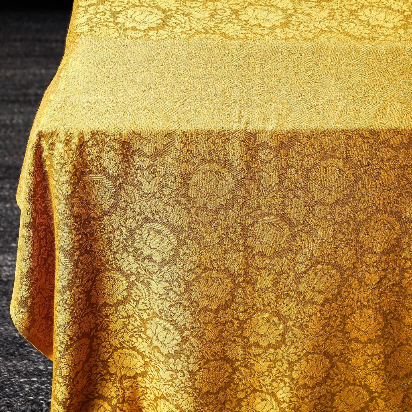 Himroo Handloom Jacquard Mercerized Cotton Double Bed Cover Online at iTokri.com