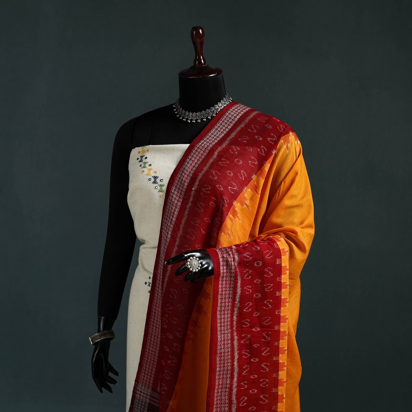 Ikat handloom cotton sambalpuri dupatta 01 - handcrafted