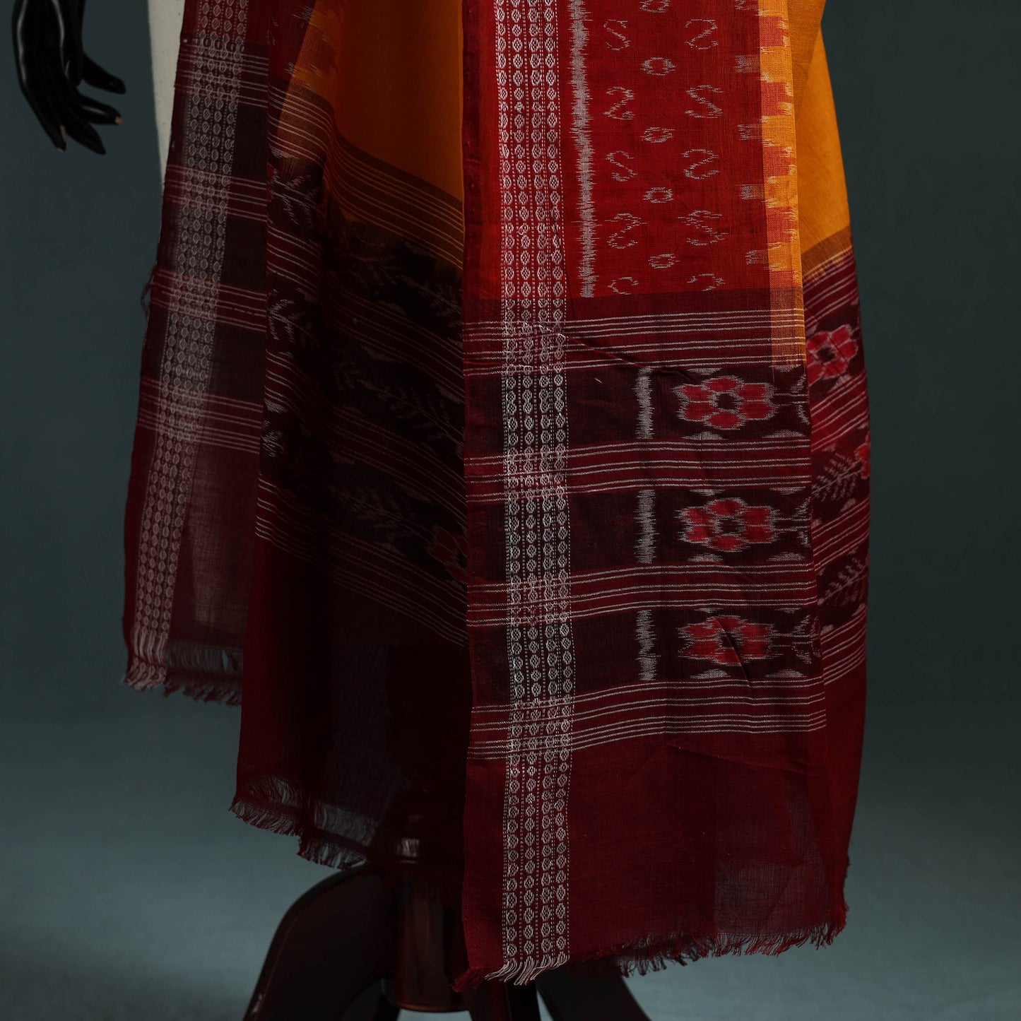 Ikat handloom cotton sambalpuri dupatta 01 - handcrafted
