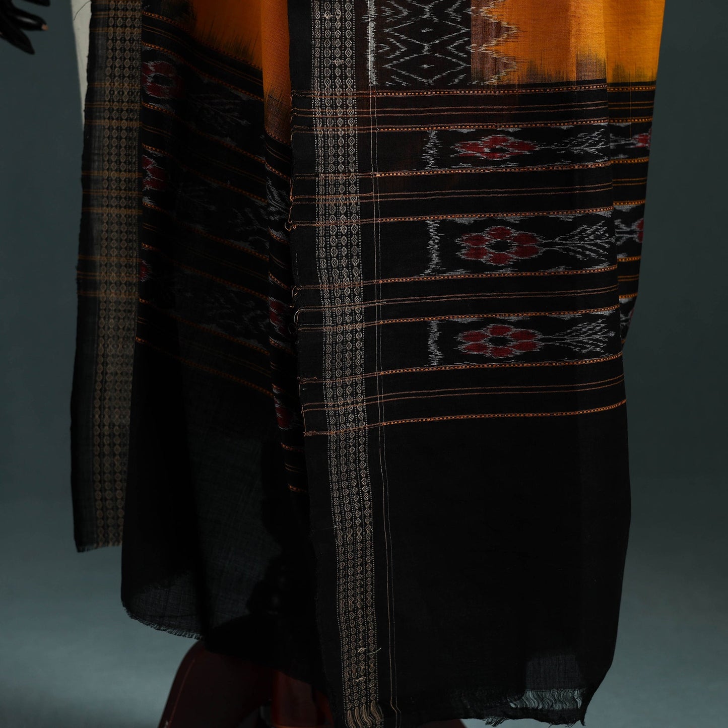 Ikat handloom cotton sambalpuri dupatta 03 - handcrafted