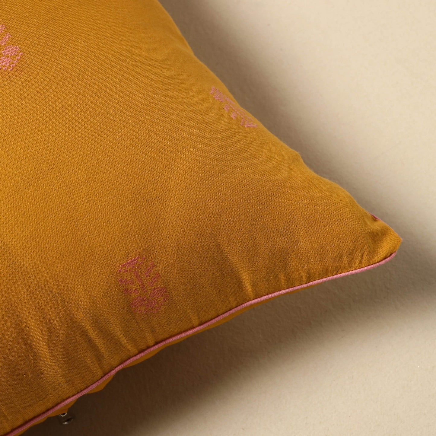 Jacquard weave cushion cover 39 - handcrafted