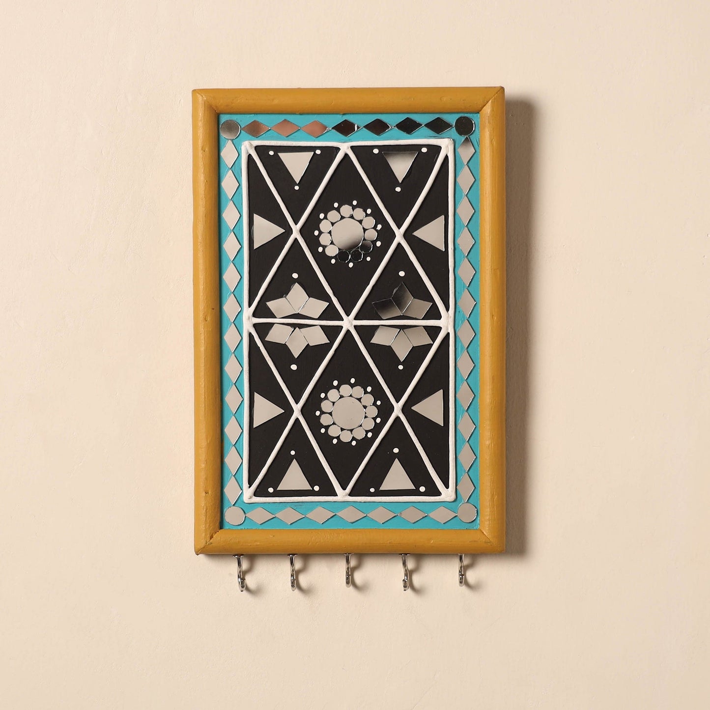 Kutch mud mirror work lippan art key holder (9 x 6 in) 43