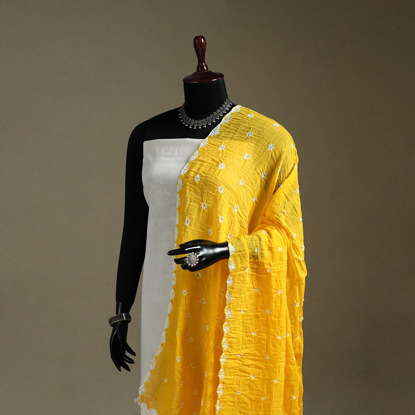 Kutch tie-dye mul cotton shibori bandhani dupatta 19