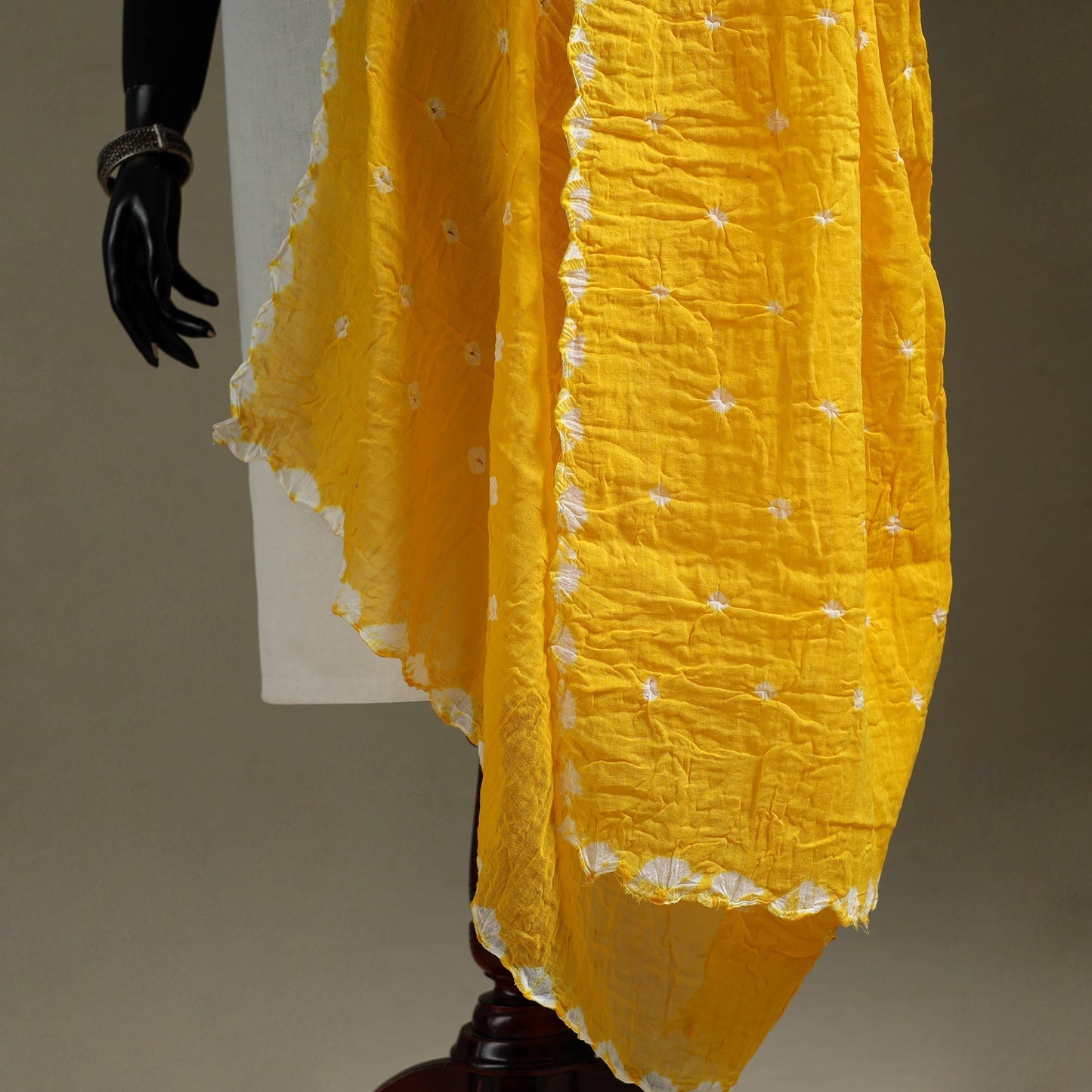 Kutch tie-dye mul cotton shibori bandhani dupatta 19