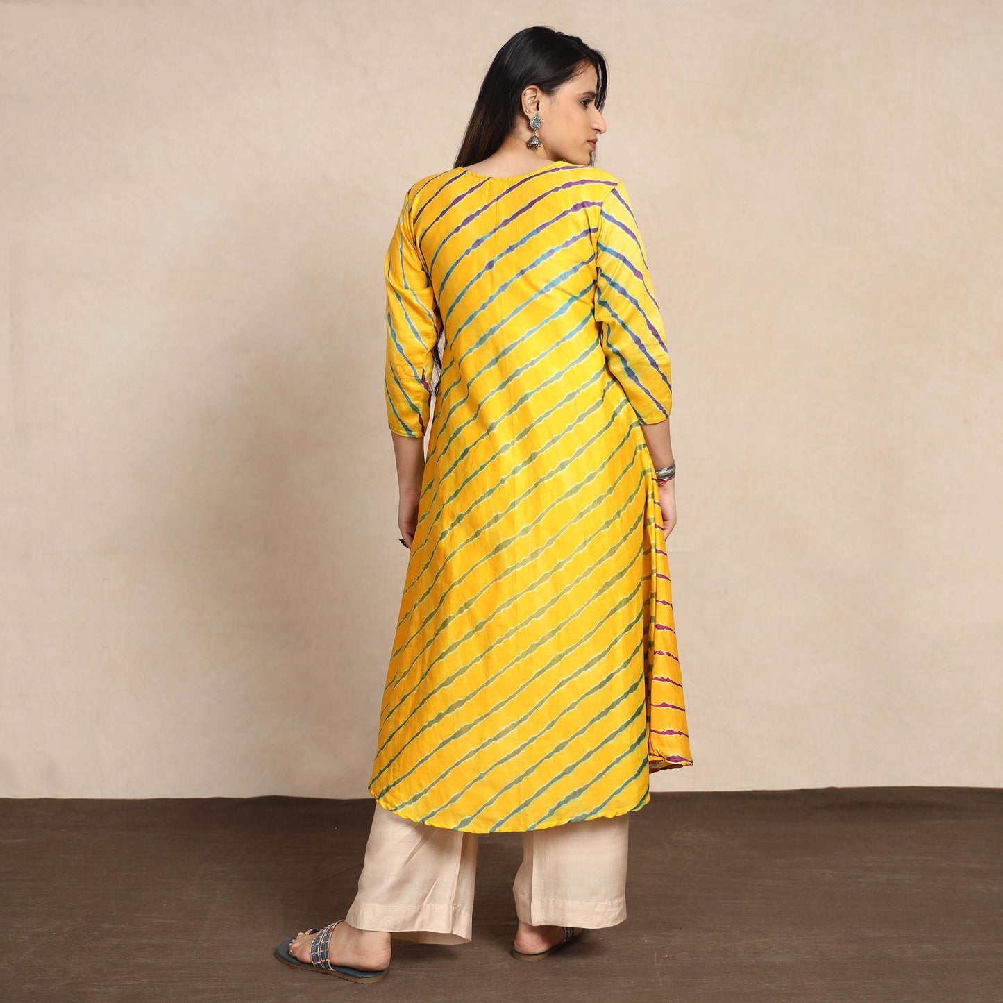 Leheriya Kurta
