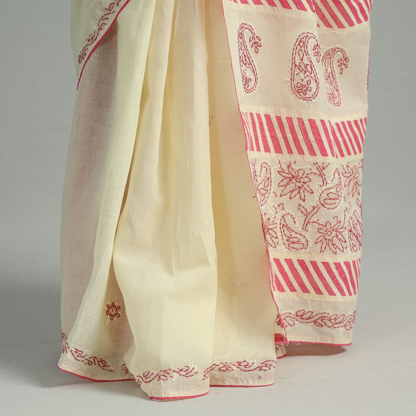 Lucknow Chikankari Hand Embroidery Cotton Saree 05 Online