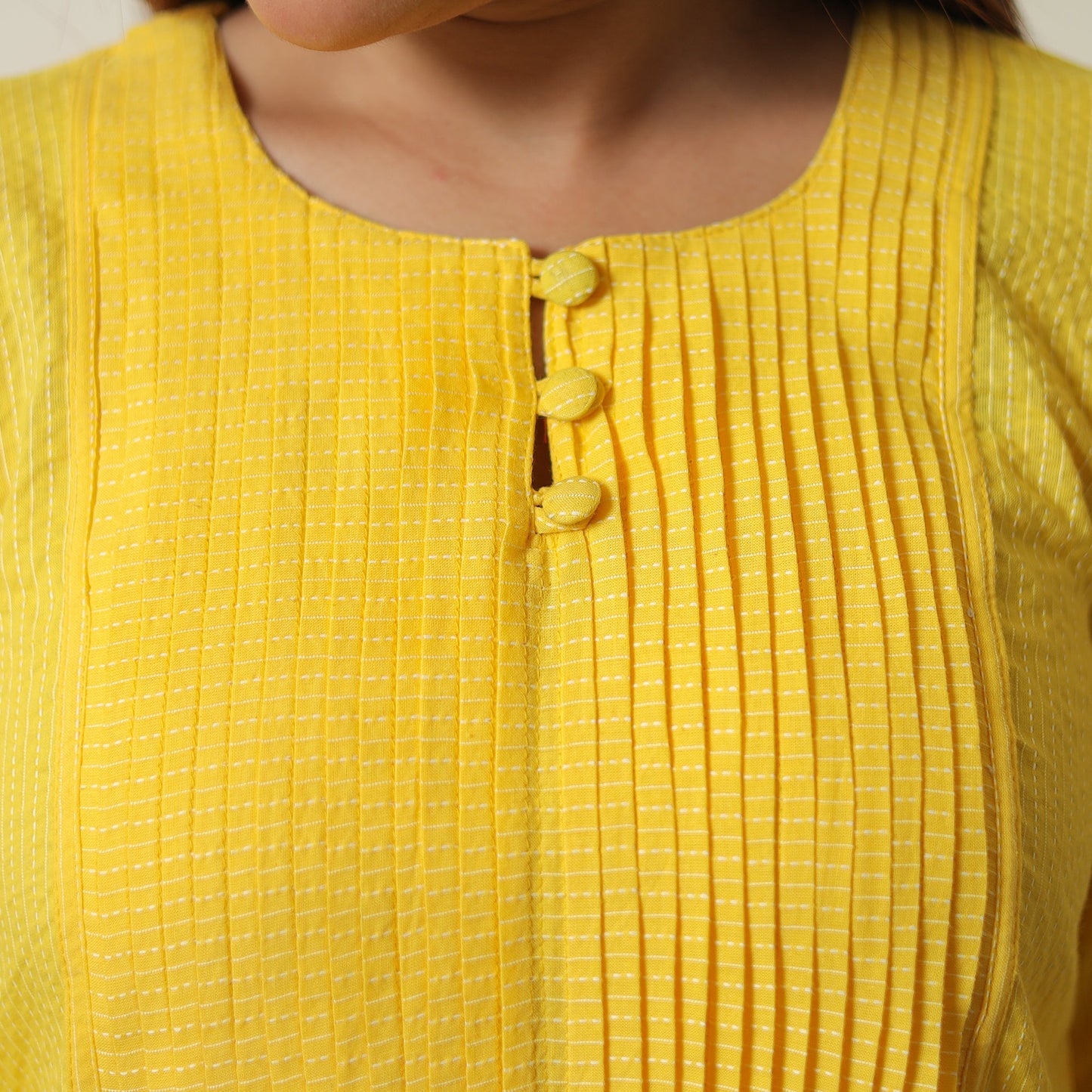 Buy Plain Running Stitch Cotton Pintuck Straight Kurta 09 Online at iTokri.com