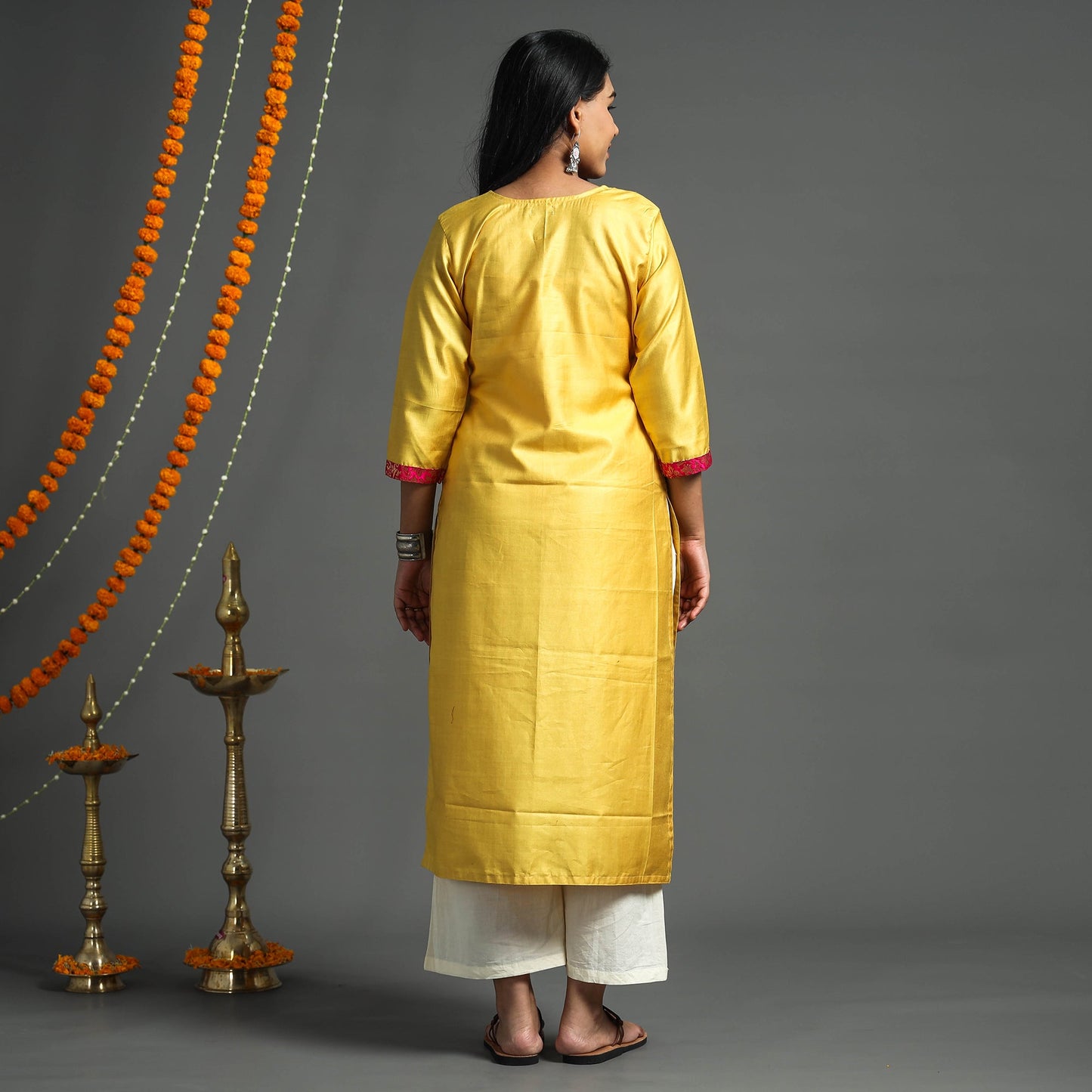 Yellow - Plain Tussar Silk Handloom Banarasi Patchwork Straight Kurta