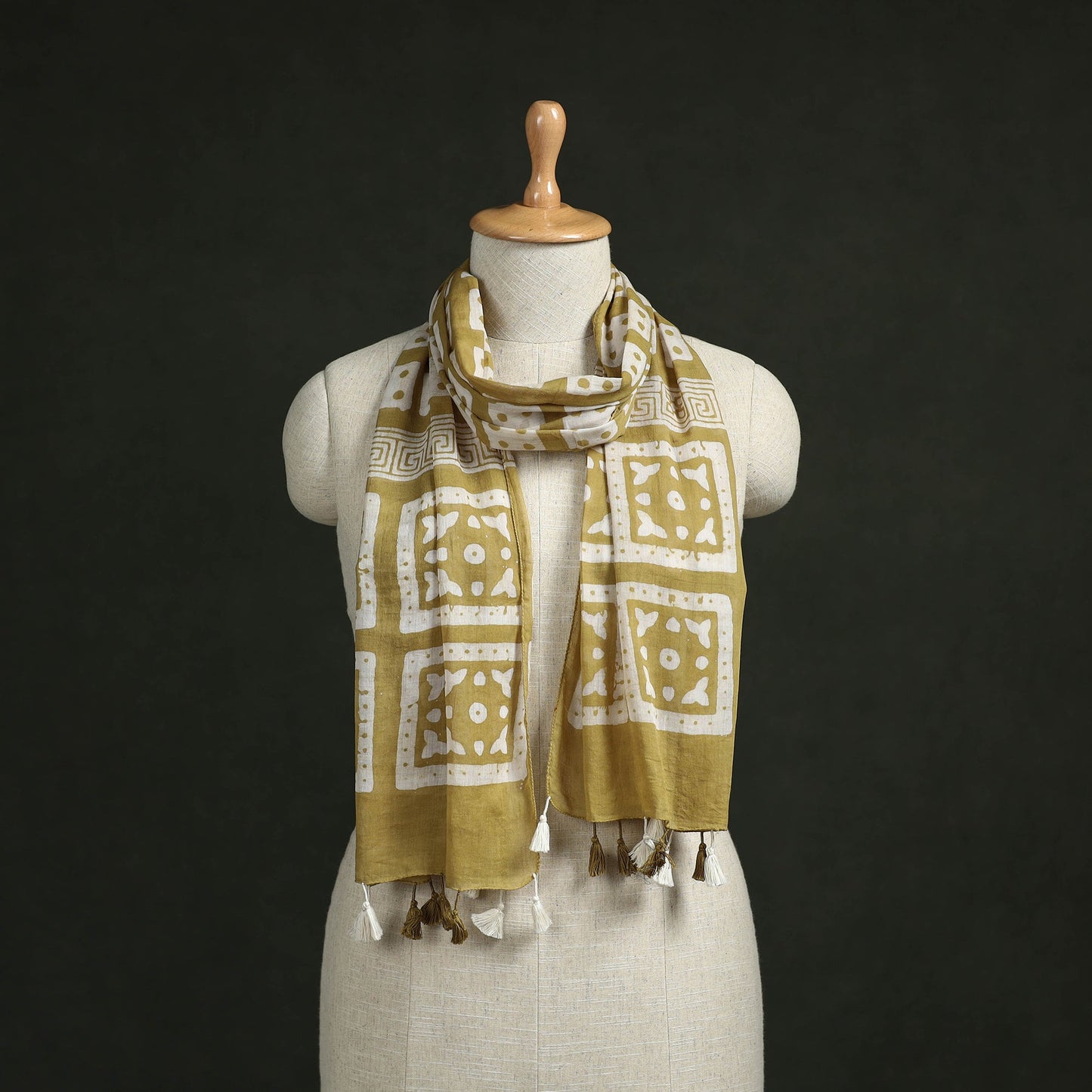 Pure mul cotton kutch hand block batik print stole
