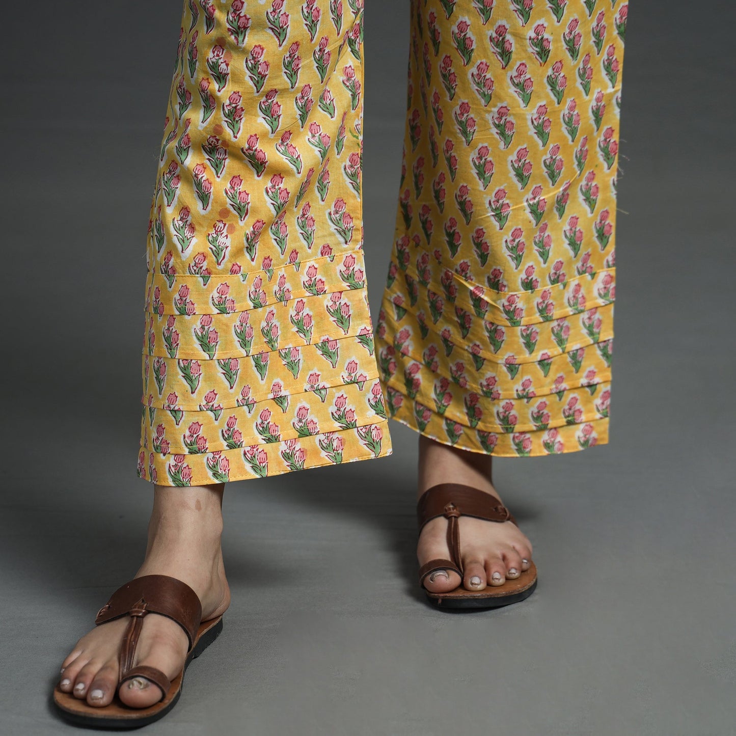 Buy Sanganeri Block Printed Cotton Elasticated Palazzo Online at iTokri.com