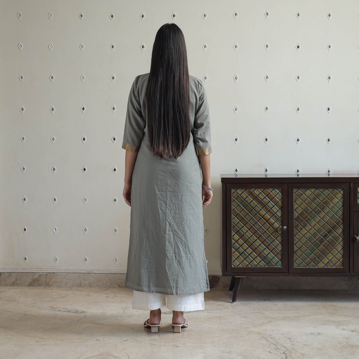 Buy Zahira Grey Mangalagiri Cotton Kurta