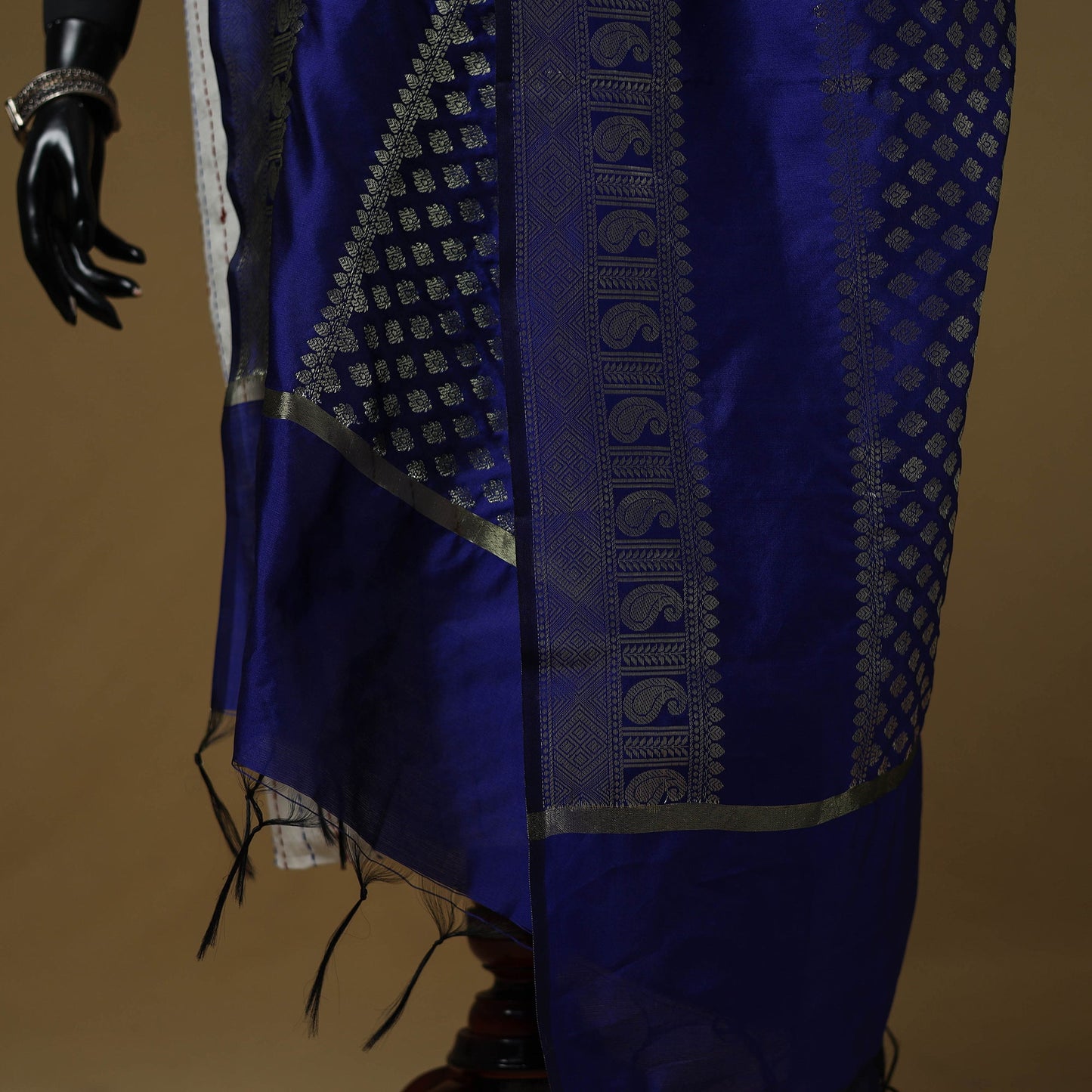 Zari work silk banarasi dupatta 32 - handcrafted