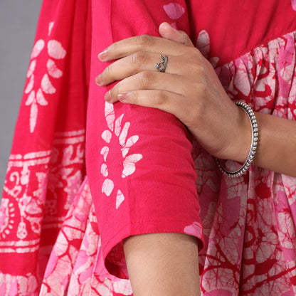 Pink - Hand Batik Printing Cotton Flared Gher Kurta with Palazzo & Dupatta Set