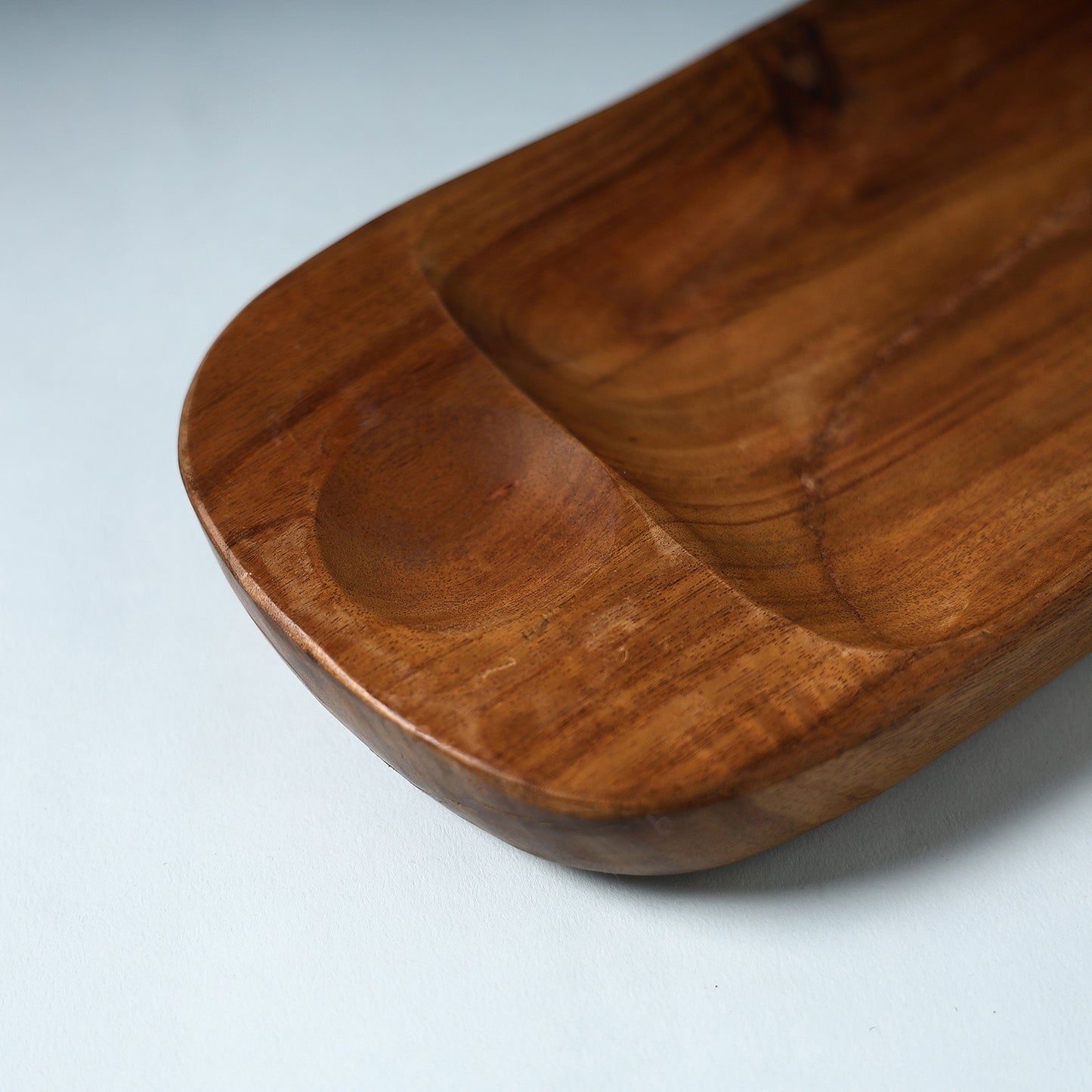 Hand Carved Dokra Natural Mahogany Wooden Oval Tray (11 x 6 in)