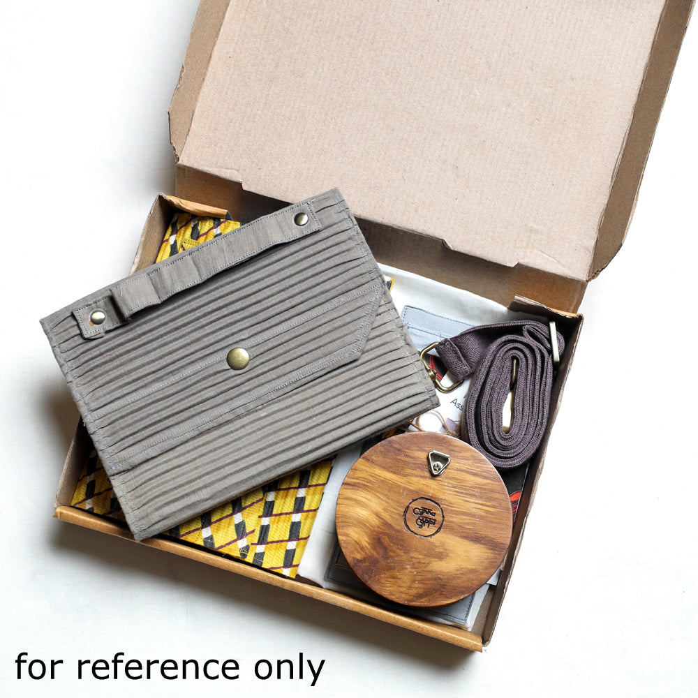 Buy DIY Box Sling Bag / Clutch with Changeable Sleeve Online at iTokri.com