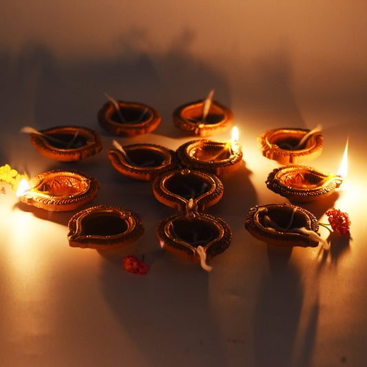 Handcrafted Terracotta Diyas with Cotton Wicks (Set Of 12)