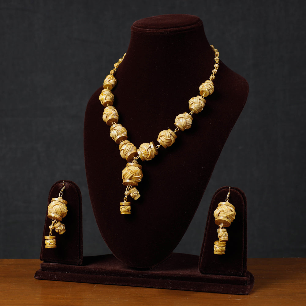 Handcrafted Bamboo Necklace Set by Daya Patki
