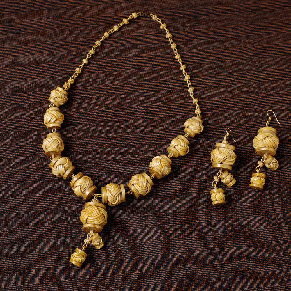 Handcrafted Bamboo Necklace Set by Daya Patki