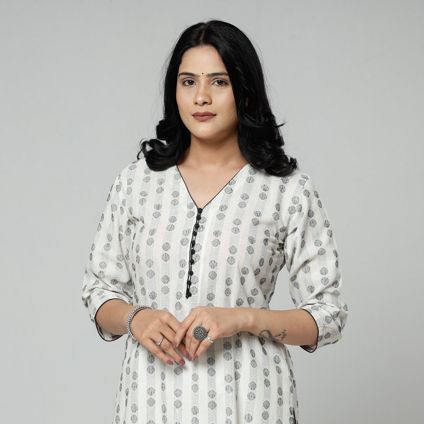 Buy Jacquard Cotton Long Kurta Online l iTokri.com