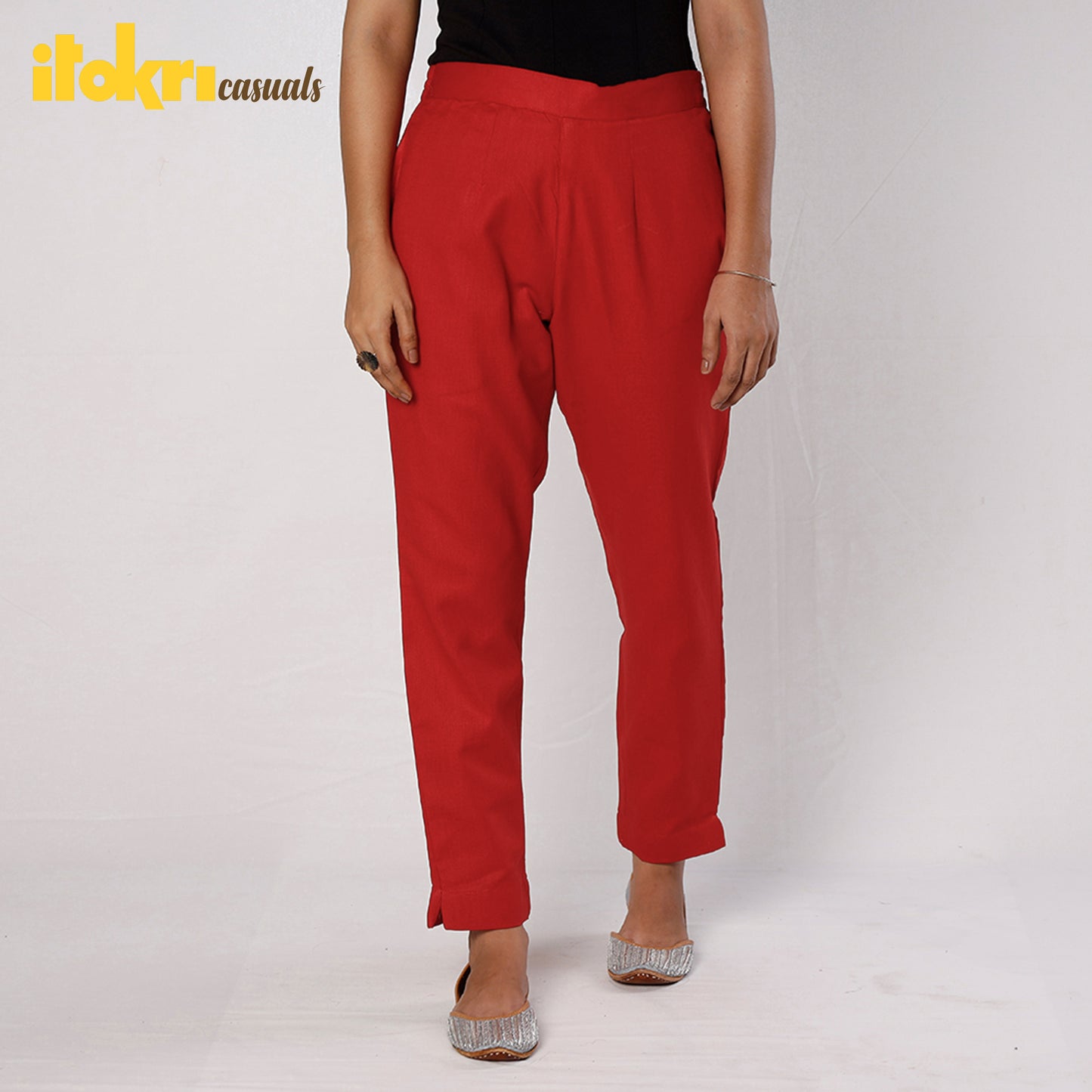 Red Flex Cotton Tapered Casual Pant for Women