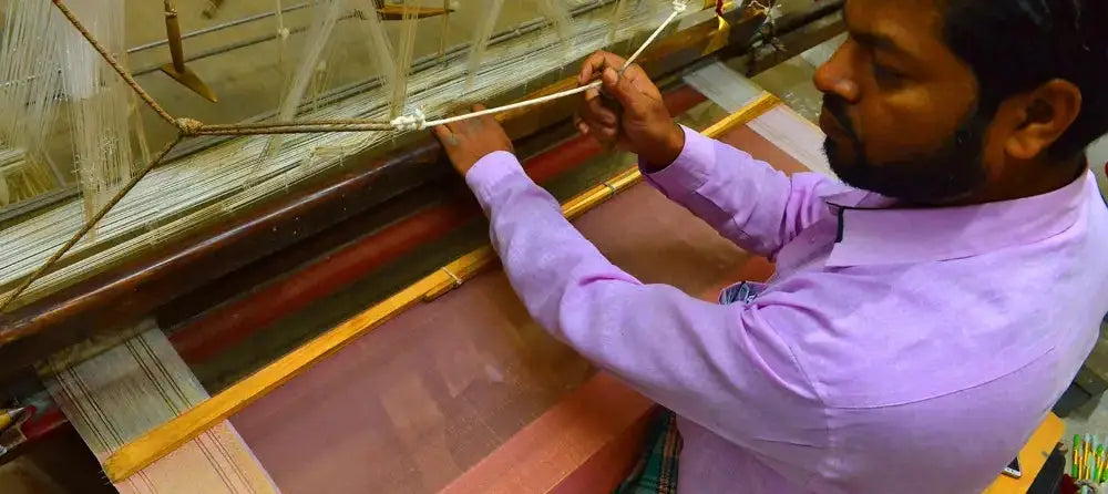 Chanderi weaving (image credit:-MP TOURISM)