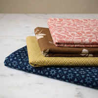 itokri akola print fabrics. Akola hand block prints of Rajasthan are unique and beautiful. The Akola region is famous for the hand block print of Udaipur district, Rajasthan.