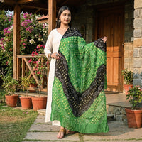 Bandhani dupattas