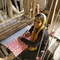 Himroo weaving