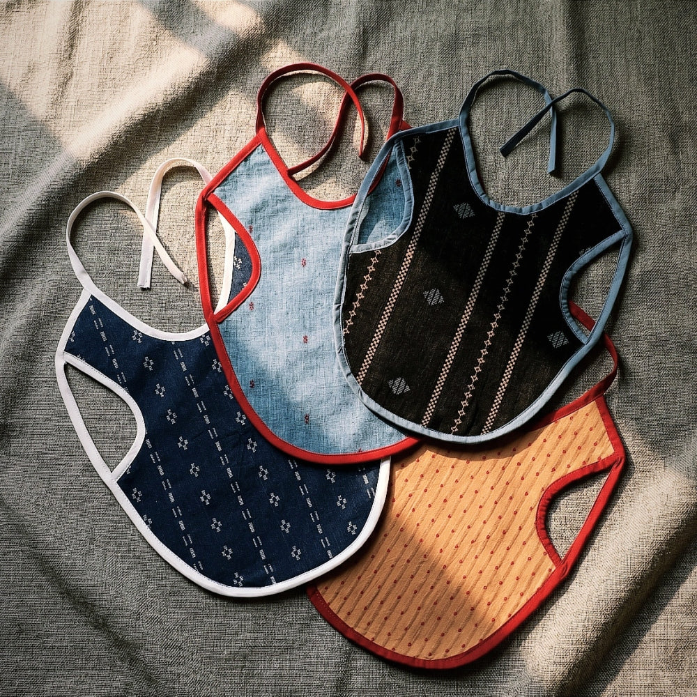 Baby stuff/baby bibs