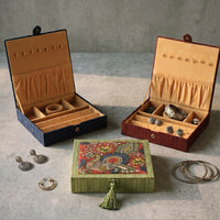 Jewellery pouches & bags
