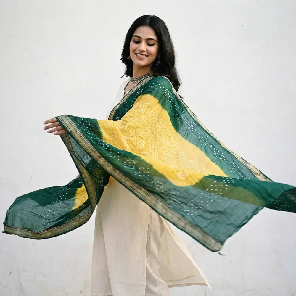 Bandhani dupattas