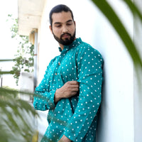 Bandhani men’s kurtas